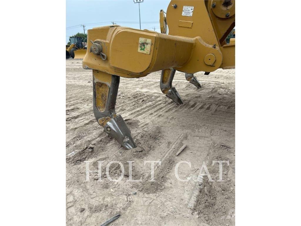 CAT D4 CAB3 Kāpurķēžu buldozeri