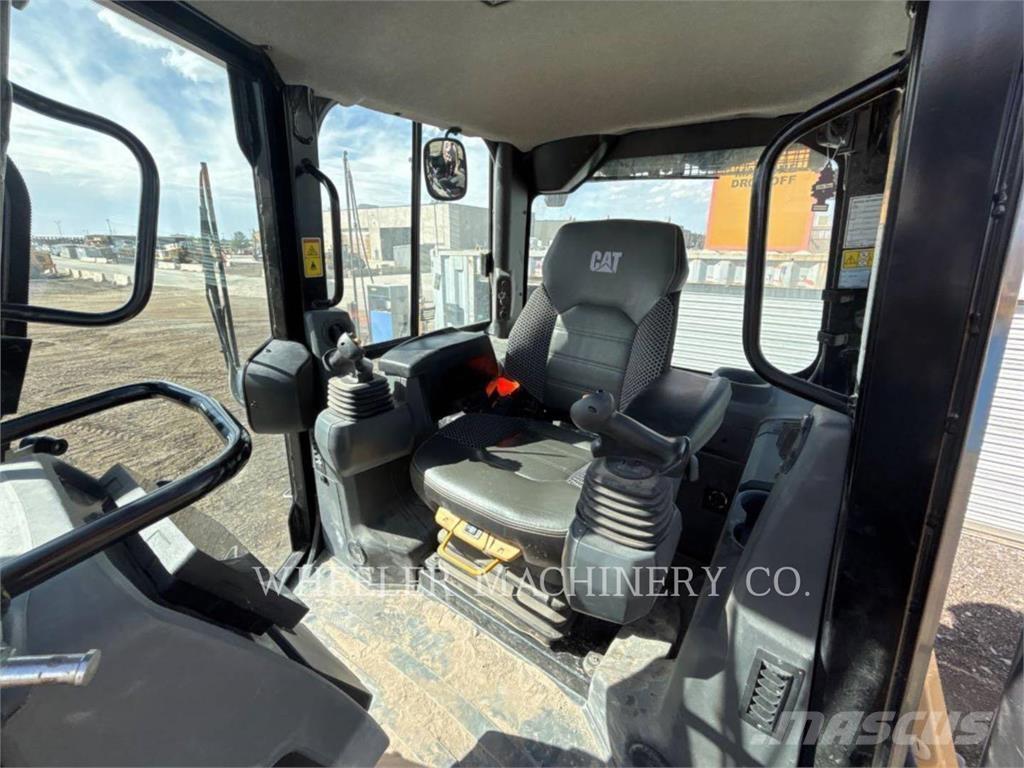 CAT D4 XL Kāpurķēžu buldozeri