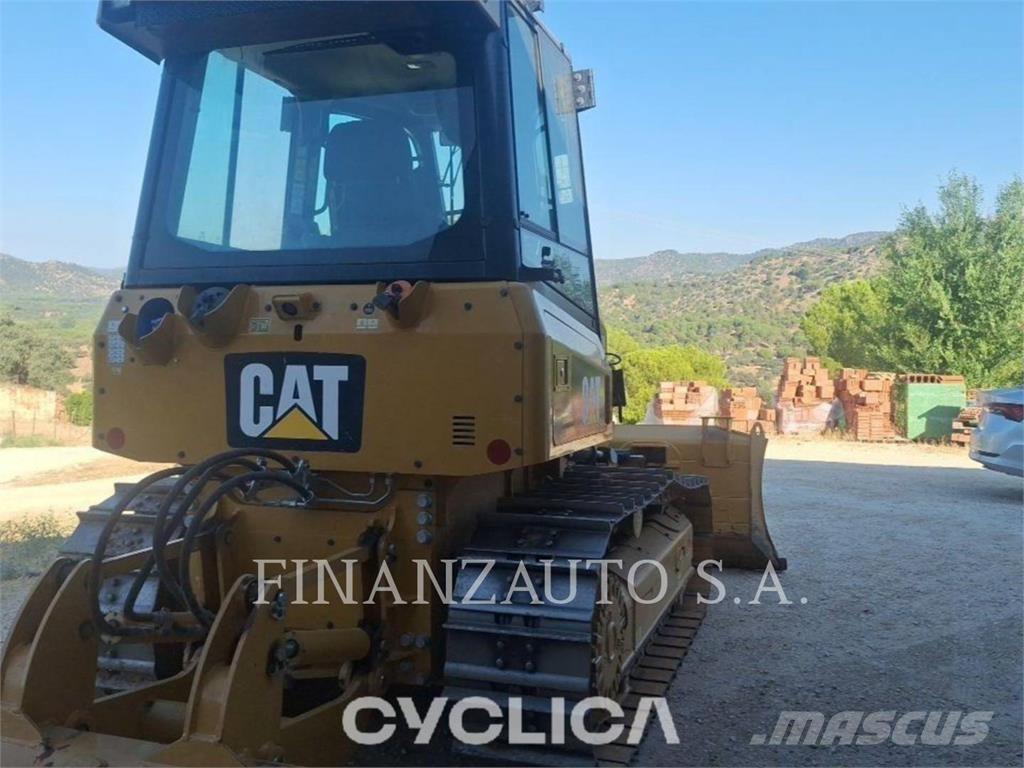 CAT D4K2 Kāpurķēžu buldozeri