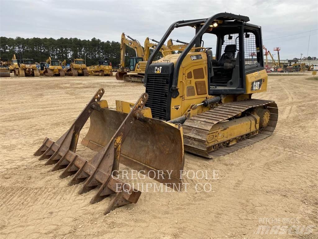 CAT D4K2LGP Kāpurķēžu buldozeri