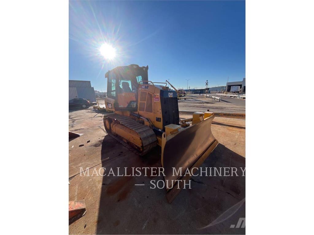 CAT D4K2XL Kāpurķēžu buldozeri