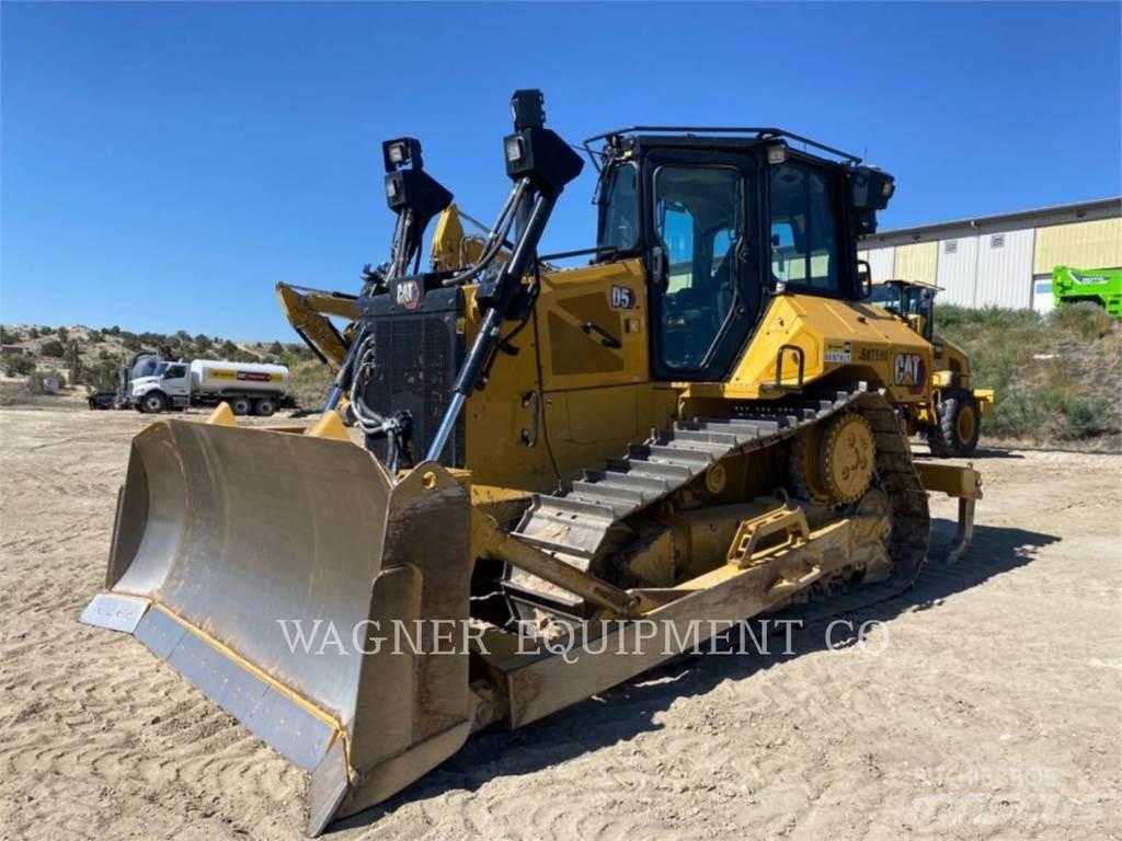 CAT D5 Kāpurķēžu buldozeri