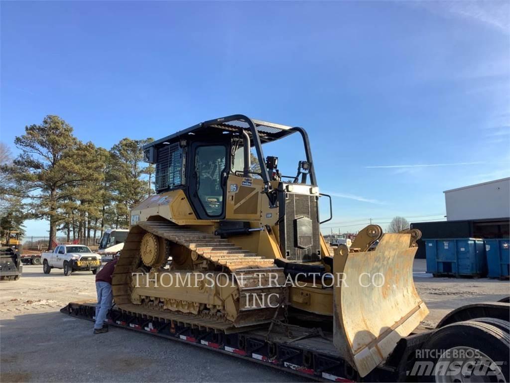 CAT D5 Kāpurķēžu buldozeri