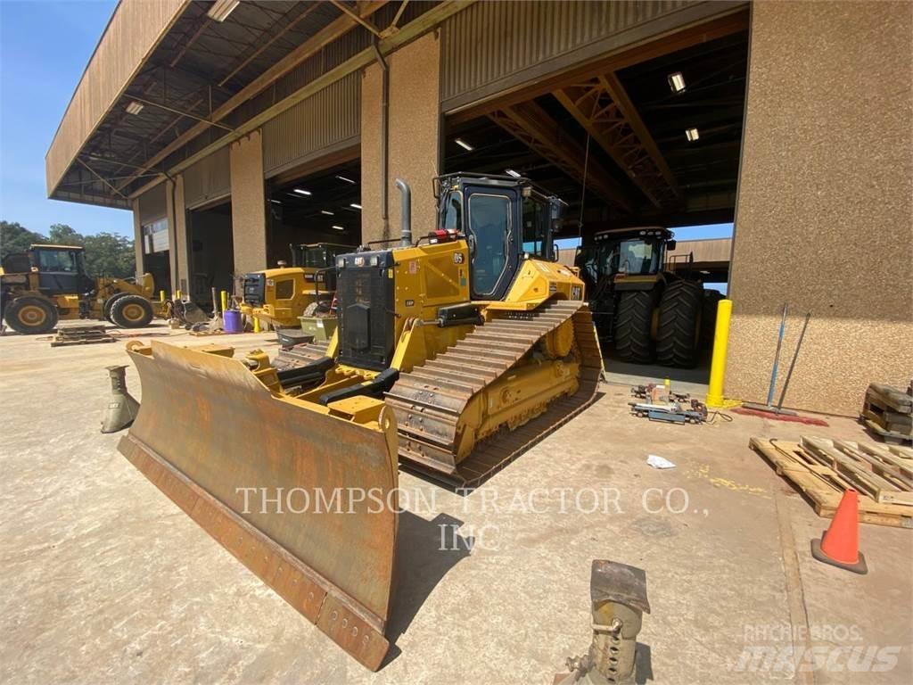 CAT D5 Kāpurķēžu buldozeri
