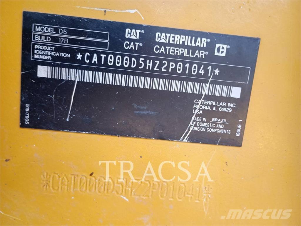 CAT D5 Kāpurķēžu buldozeri
