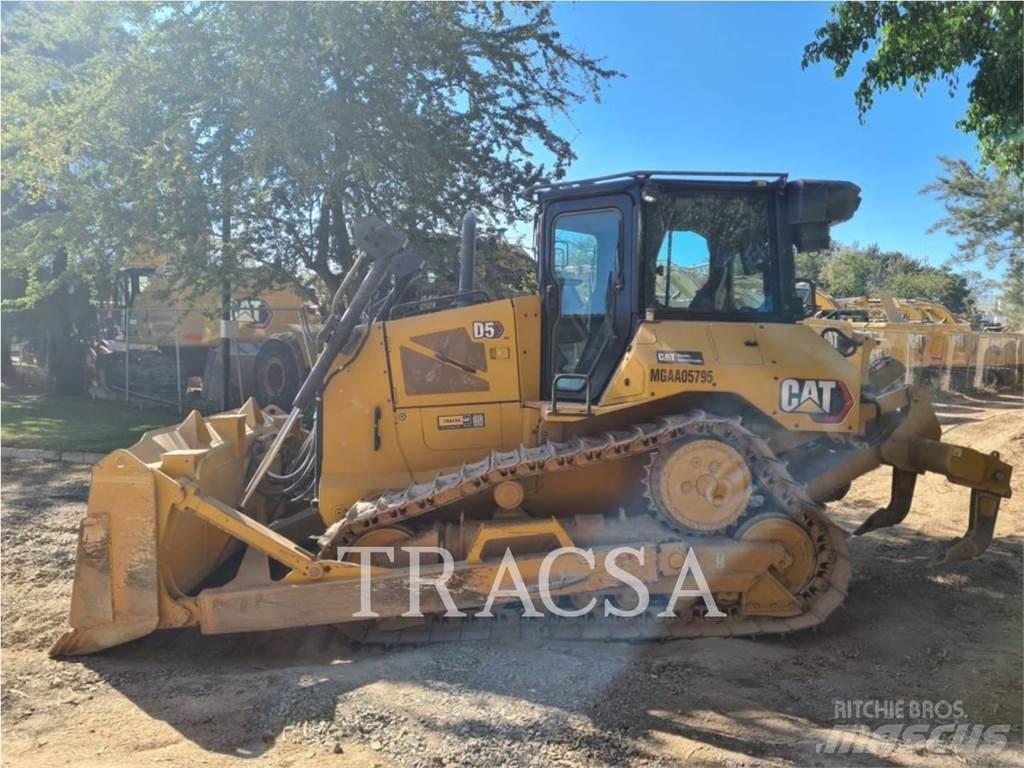 CAT D5 Kāpurķēžu buldozeri