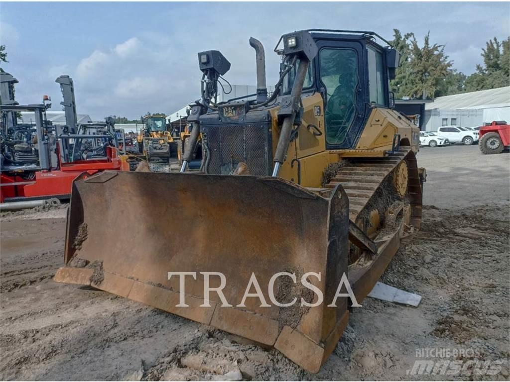 CAT D5 Kāpurķēžu buldozeri
