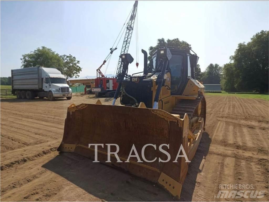 CAT D5 Kāpurķēžu buldozeri