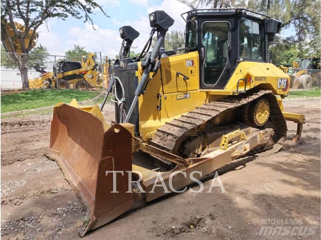 CAT D5 Kāpurķēžu buldozeri