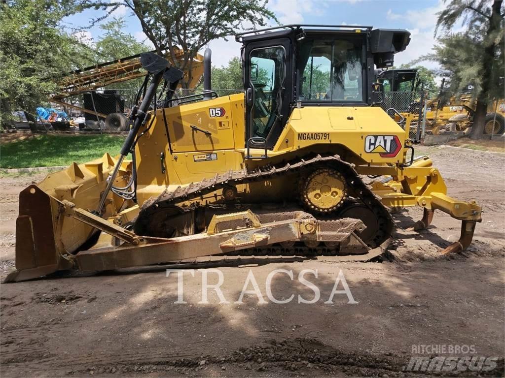 CAT D5 Kāpurķēžu buldozeri