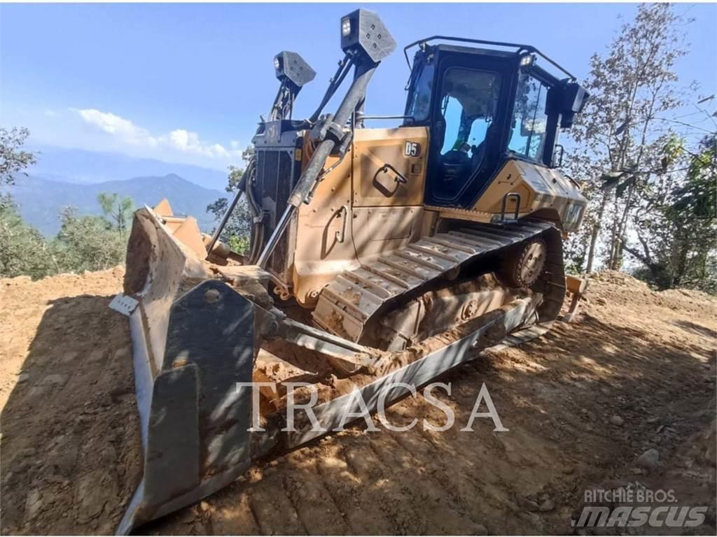 CAT D5 Kāpurķēžu buldozeri