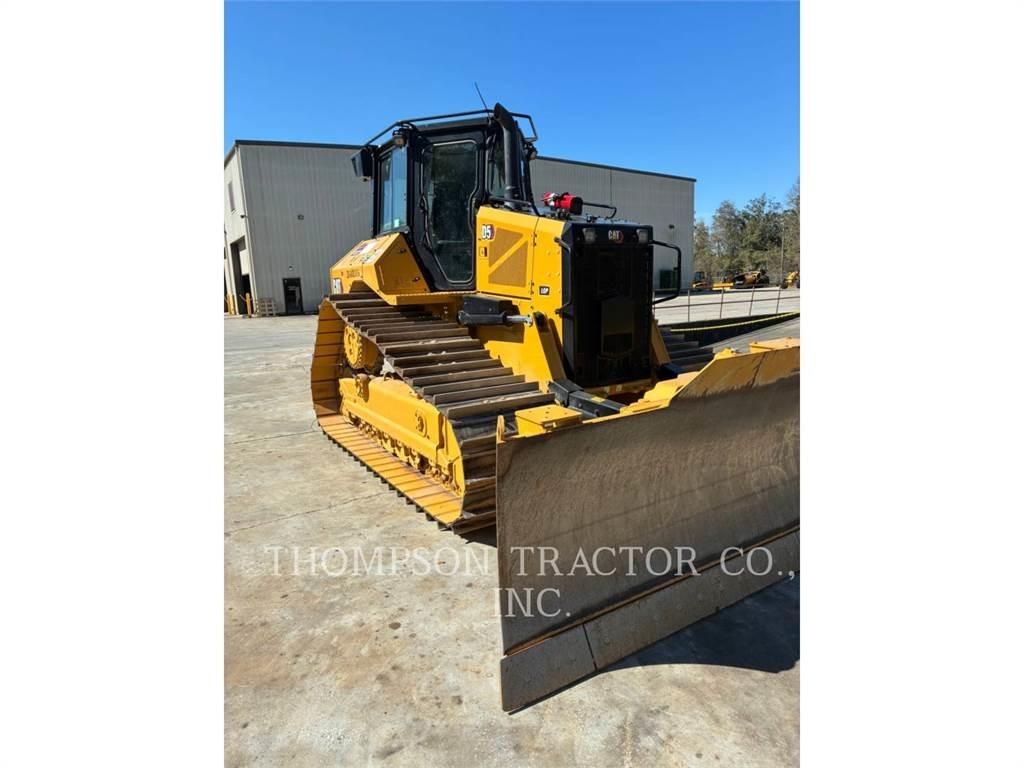 CAT D5 Kāpurķēžu buldozeri