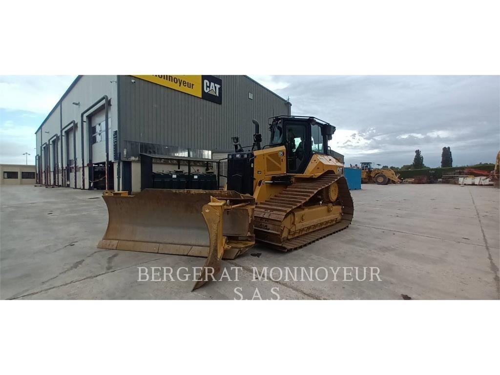 CAT D5 Kāpurķēžu buldozeri