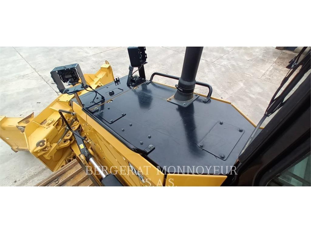 CAT D5 Kāpurķēžu buldozeri