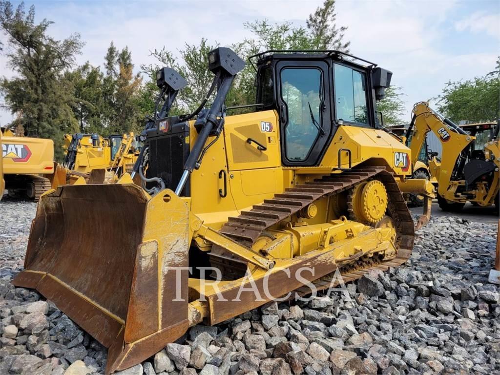 CAT D5 Kāpurķēžu buldozeri