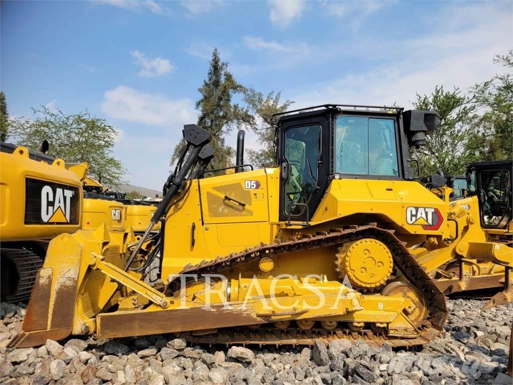CAT D5 Kāpurķēžu buldozeri