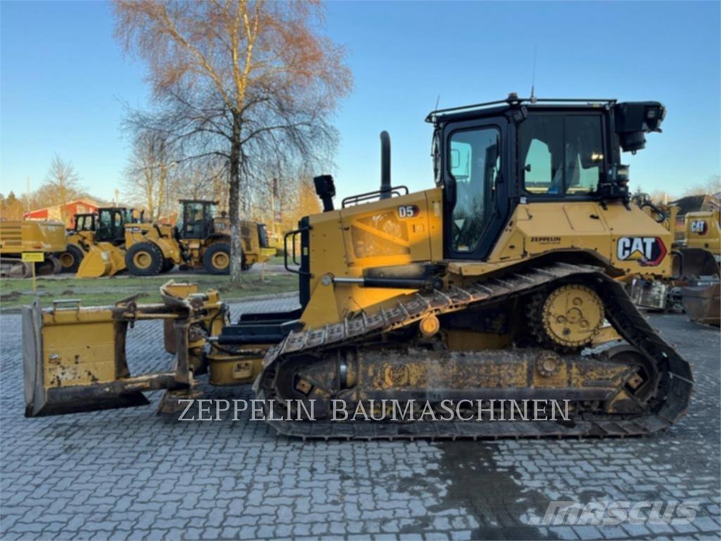 CAT D5 Kāpurķēžu buldozeri