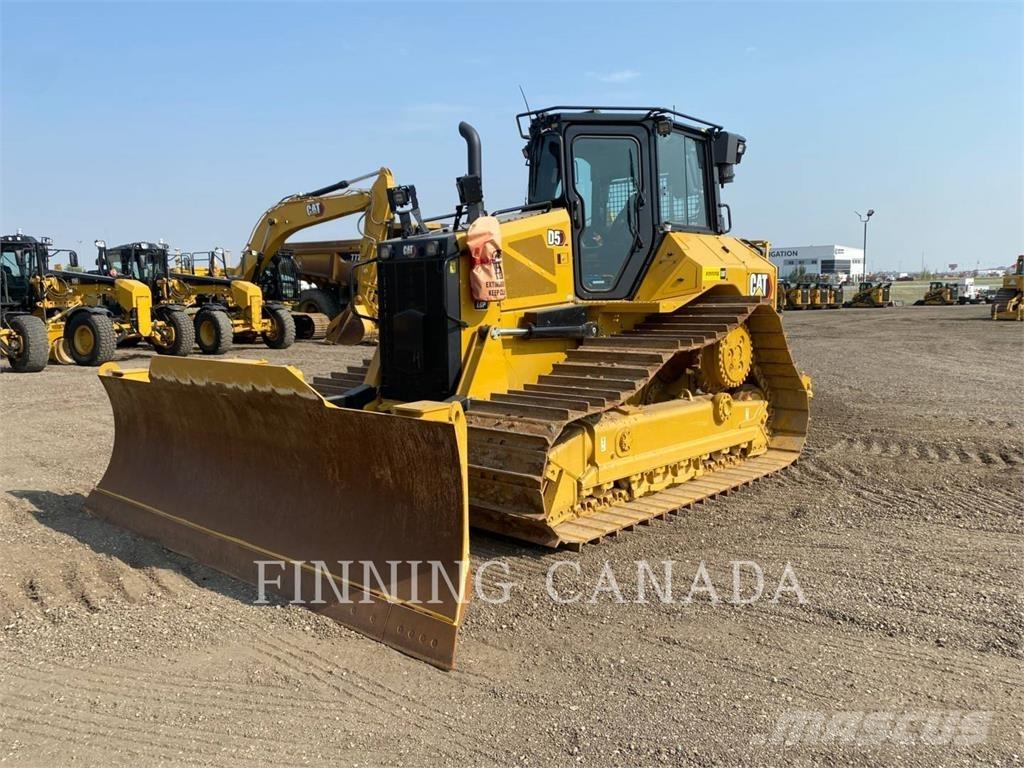 CAT D5 Kāpurķēžu buldozeri