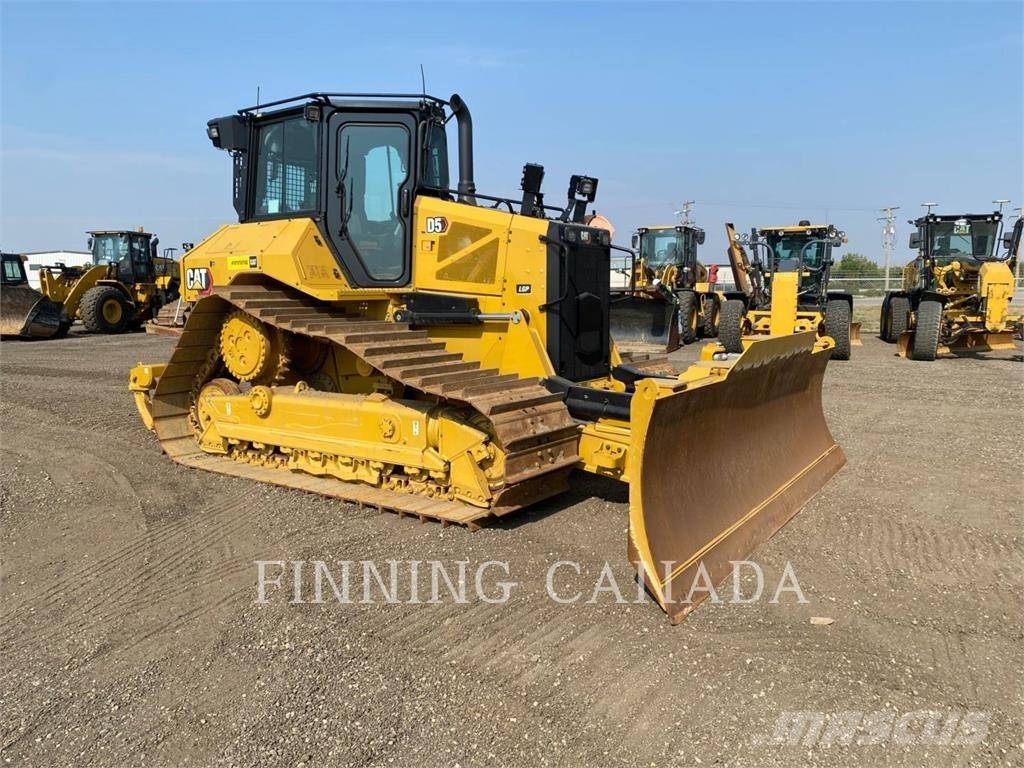 CAT D5 Kāpurķēžu buldozeri