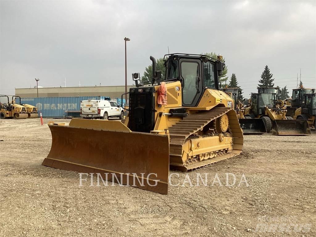 CAT D5-17 Kāpurķēžu buldozeri
