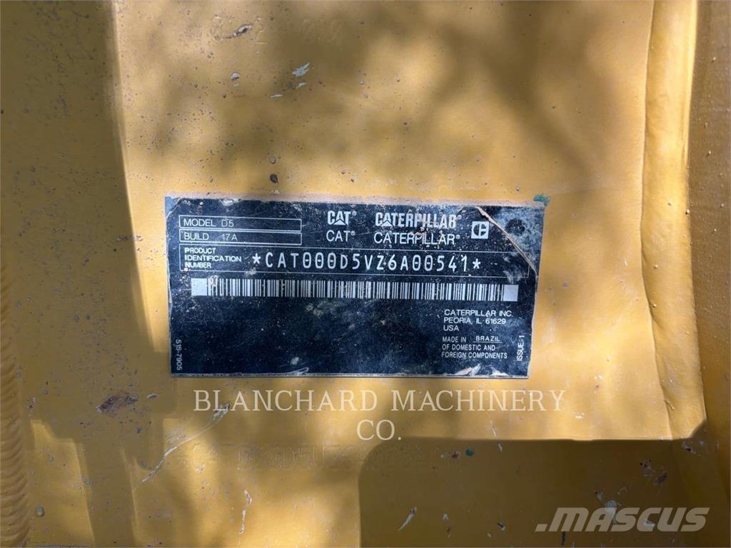 CAT D5- LGP Kāpurķēžu buldozeri