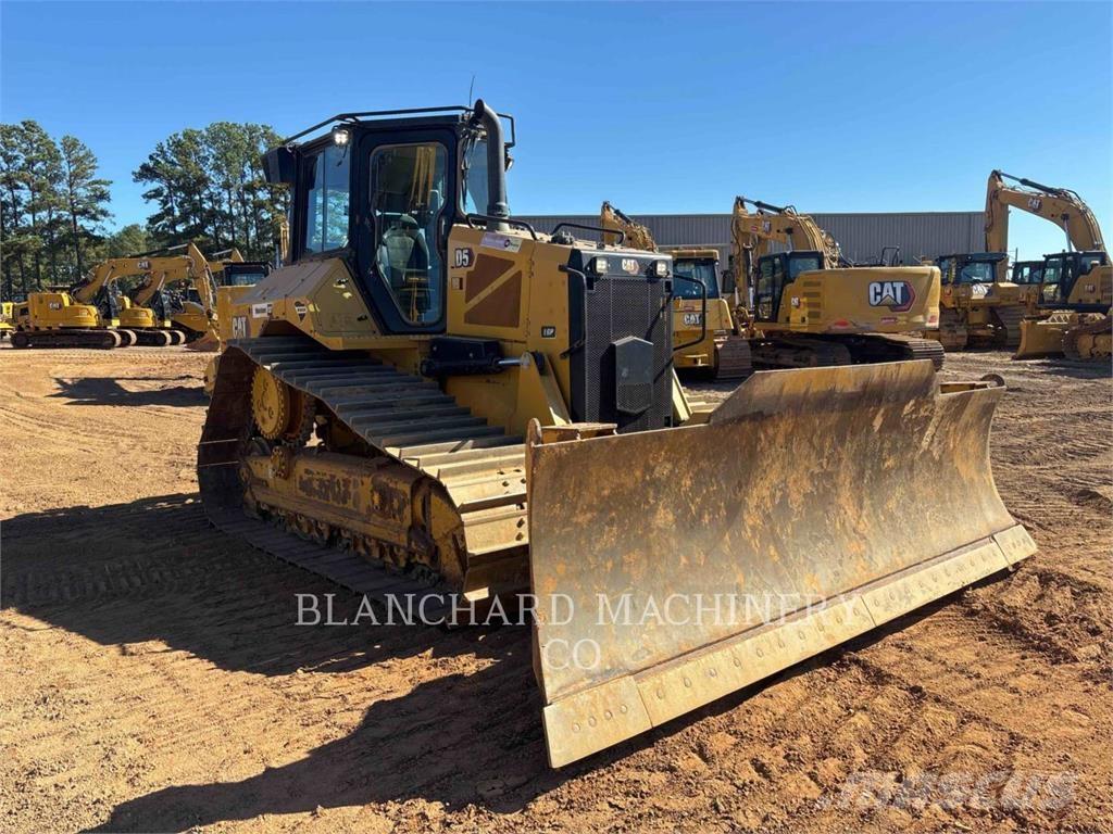CAT D5 LGP Kāpurķēžu buldozeri
