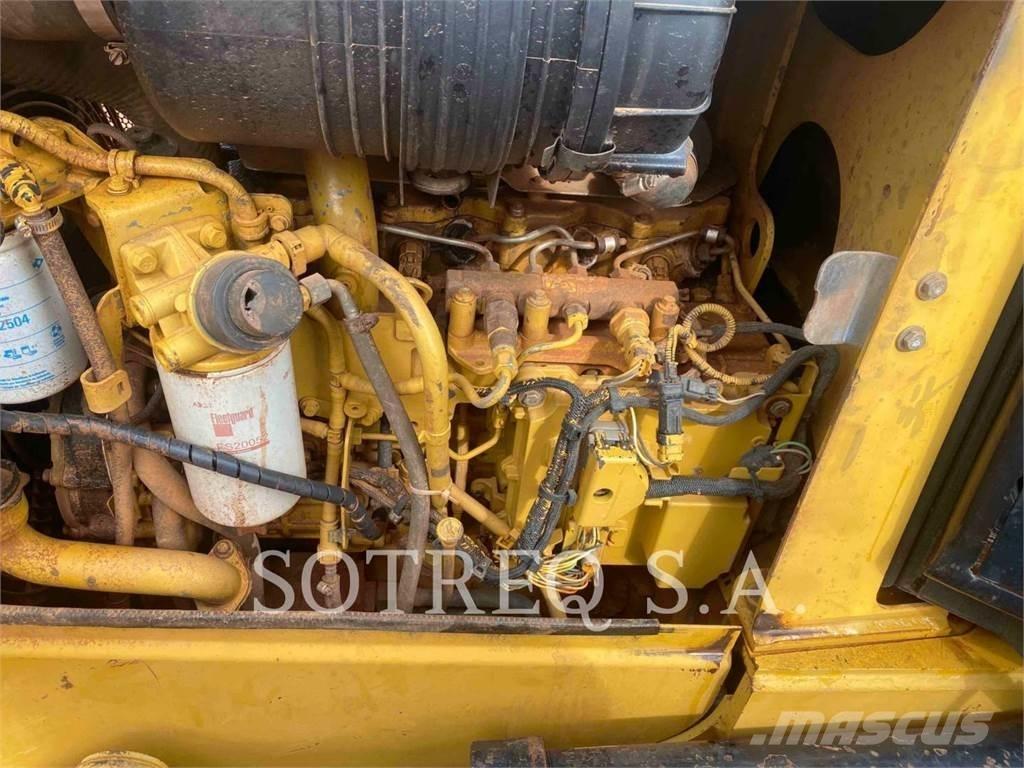 CAT D5K Kāpurķēžu buldozeri