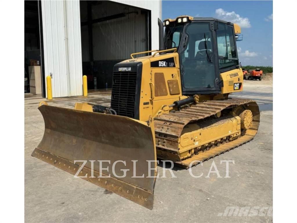 CAT D5K Kāpurķēžu buldozeri