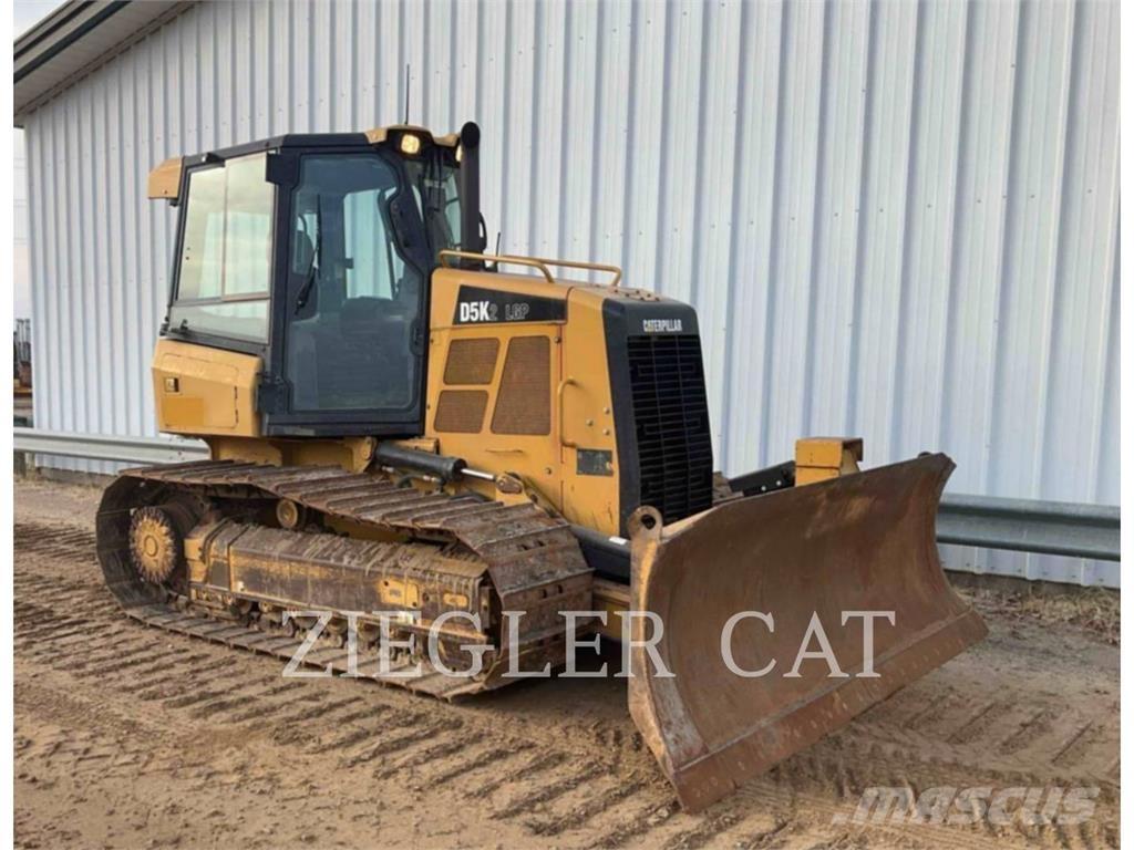 CAT D5K Kāpurķēžu buldozeri