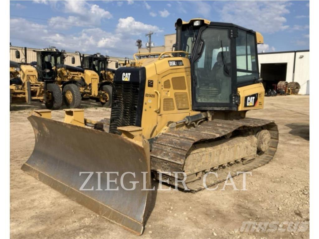 CAT D5K2 Kāpurķēžu buldozeri
