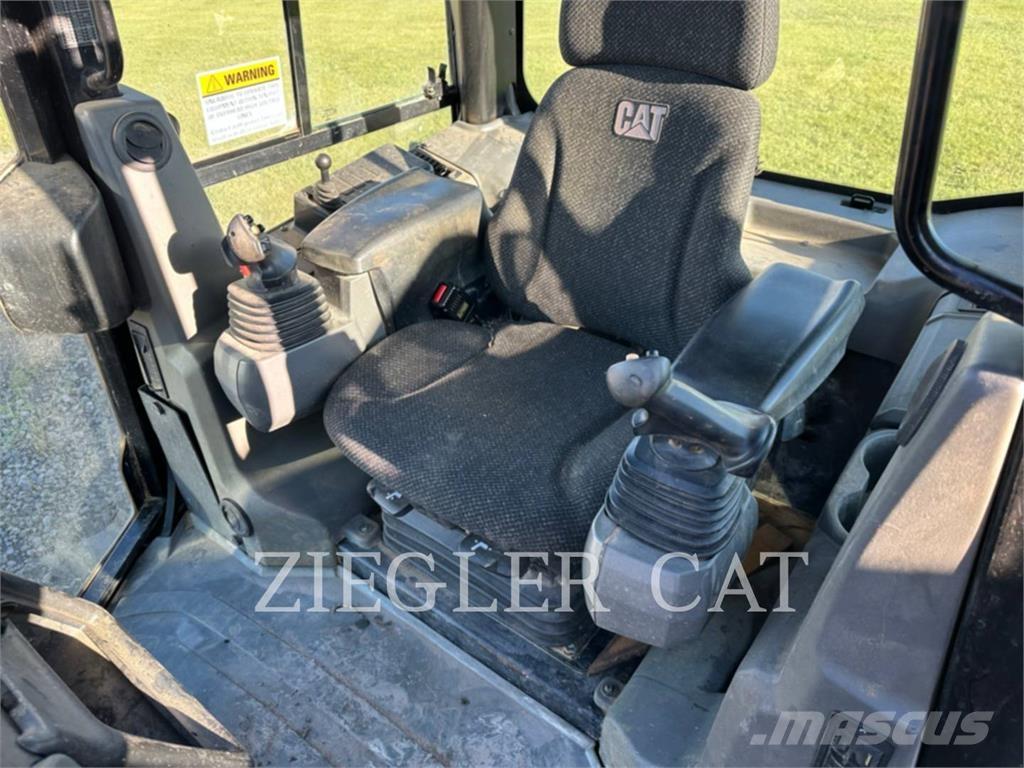 CAT D5K2 Kāpurķēžu buldozeri