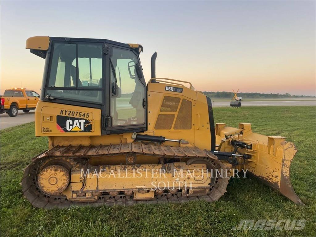 CAT D5K2LGP Kāpurķēžu buldozeri