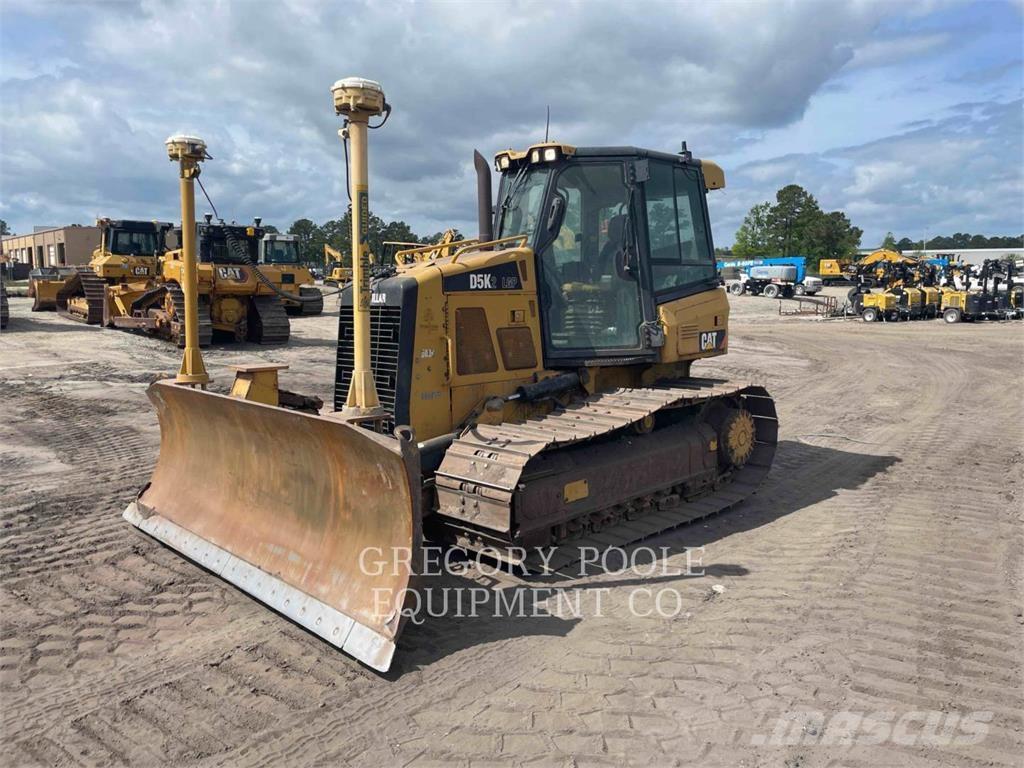 CAT D5K2LGP Kāpurķēžu buldozeri