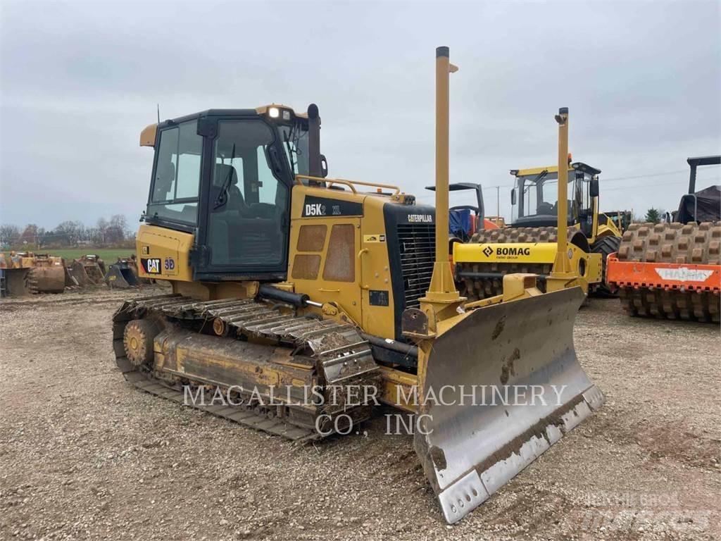 CAT D5K2XL Kāpurķēžu buldozeri