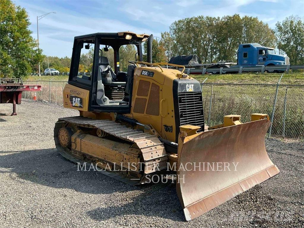CAT D5K2XL Kāpurķēžu buldozeri