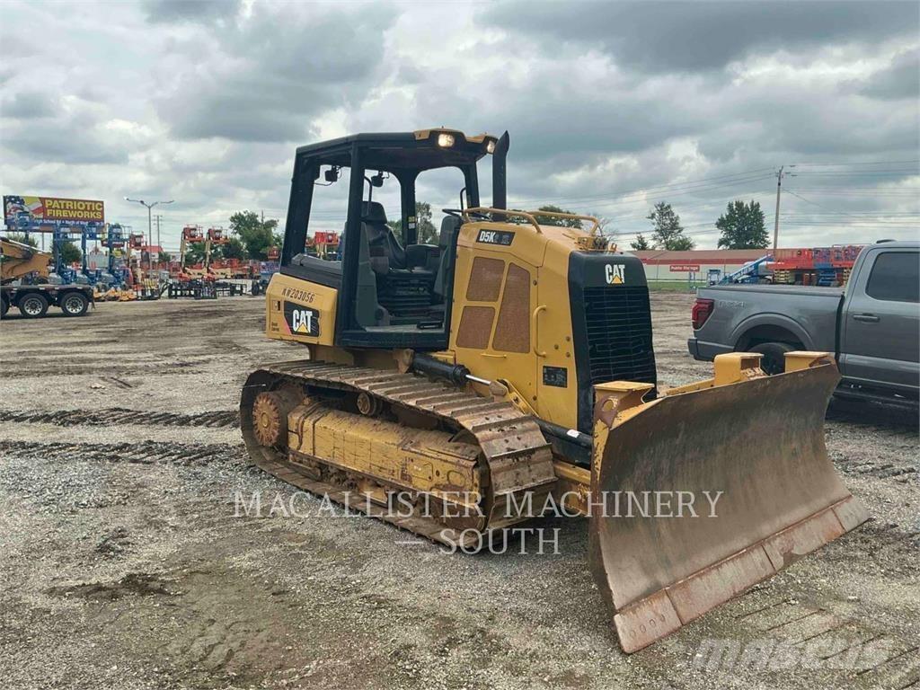 CAT D5K2XL Kāpurķēžu buldozeri