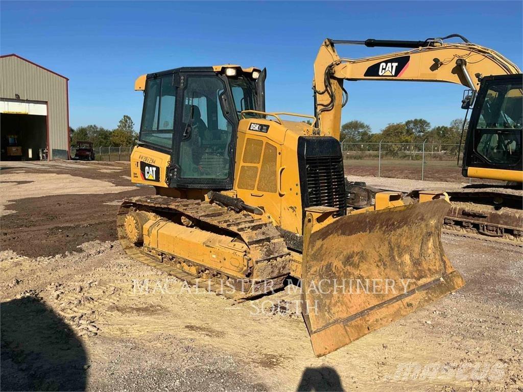 CAT D5K2XL Kāpurķēžu buldozeri