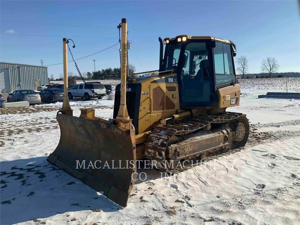 CAT D5KXL Kāpurķēžu buldozeri
