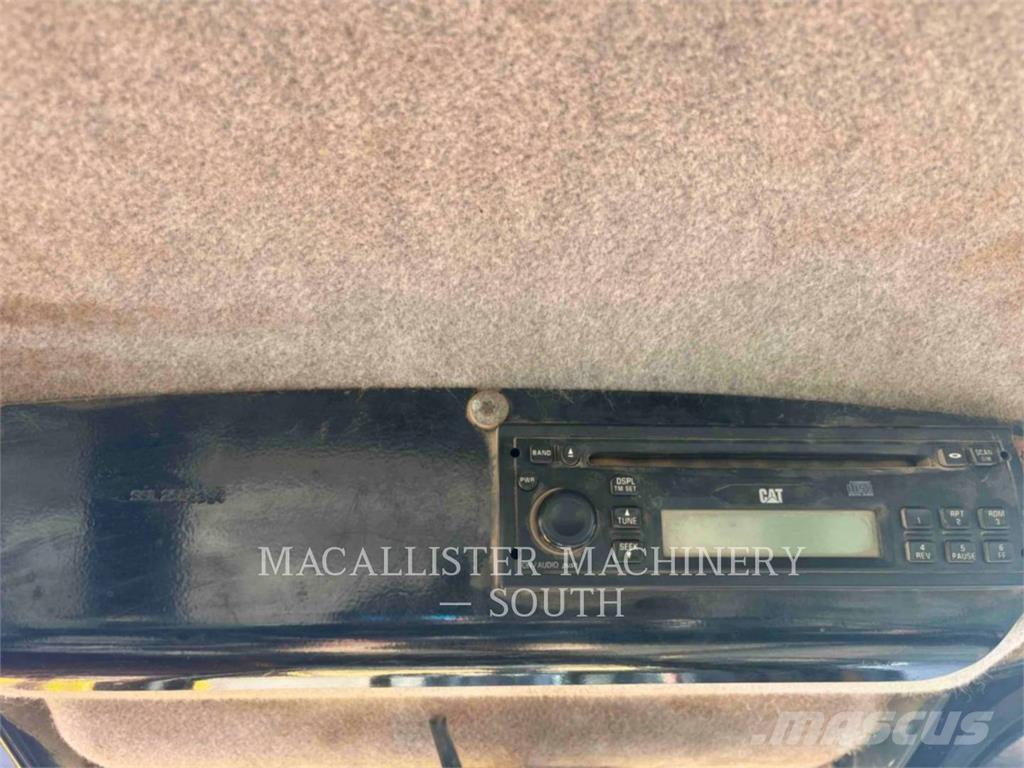 CAT D5KXL Kāpurķēžu buldozeri