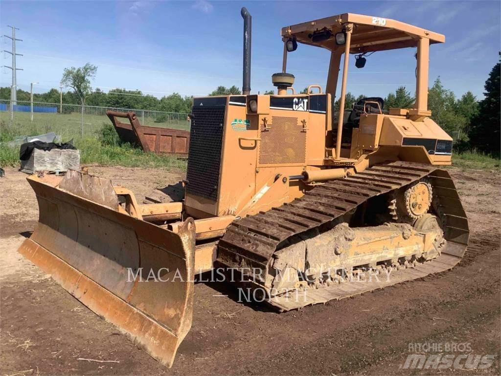 CAT D5ML Kāpurķēžu buldozeri