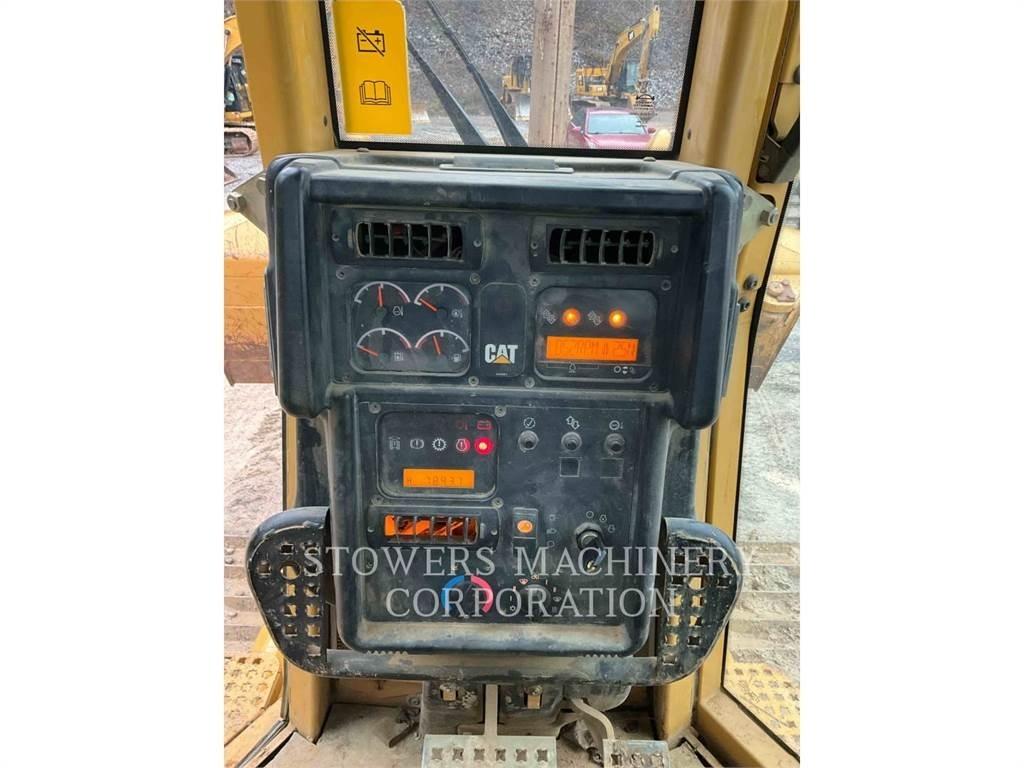 CAT D5NXL Kāpurķēžu buldozeri