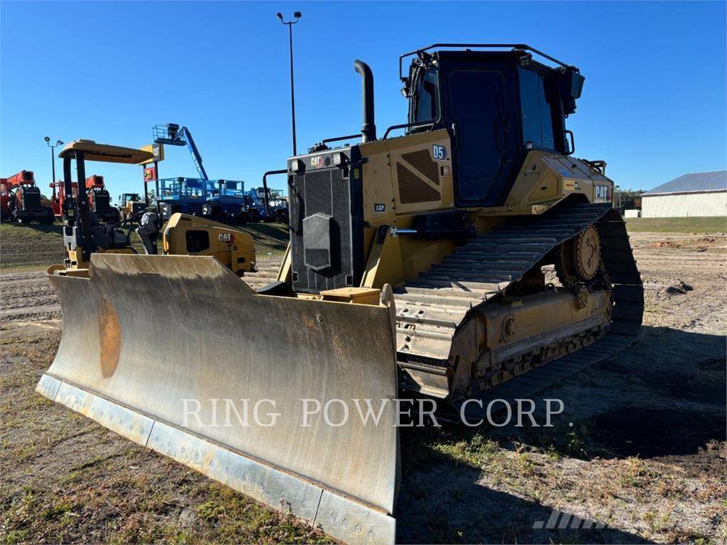 CAT D5VPEW Kāpurķēžu buldozeri