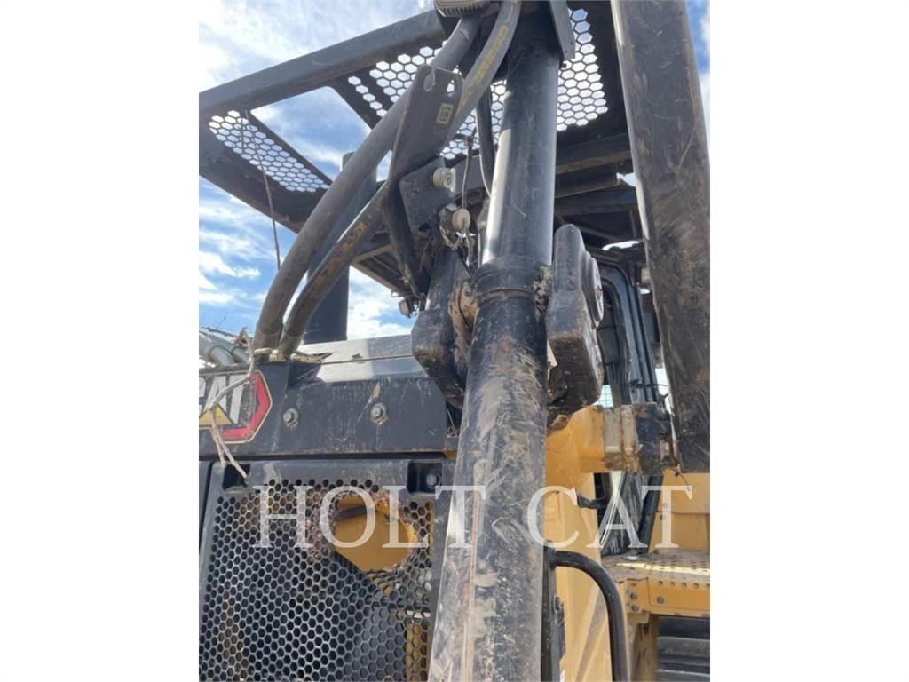 CAT D6 Kāpurķēžu buldozeri