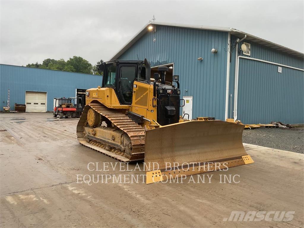 CAT D6 Kāpurķēžu buldozeri