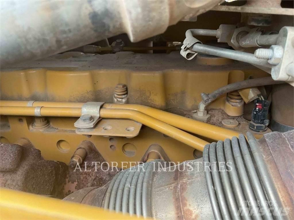 CAT D6-20PAT3D Kāpurķēžu buldozeri