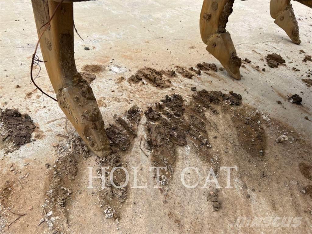 CAT D6 XE Iekrāvēji uz riteņiem