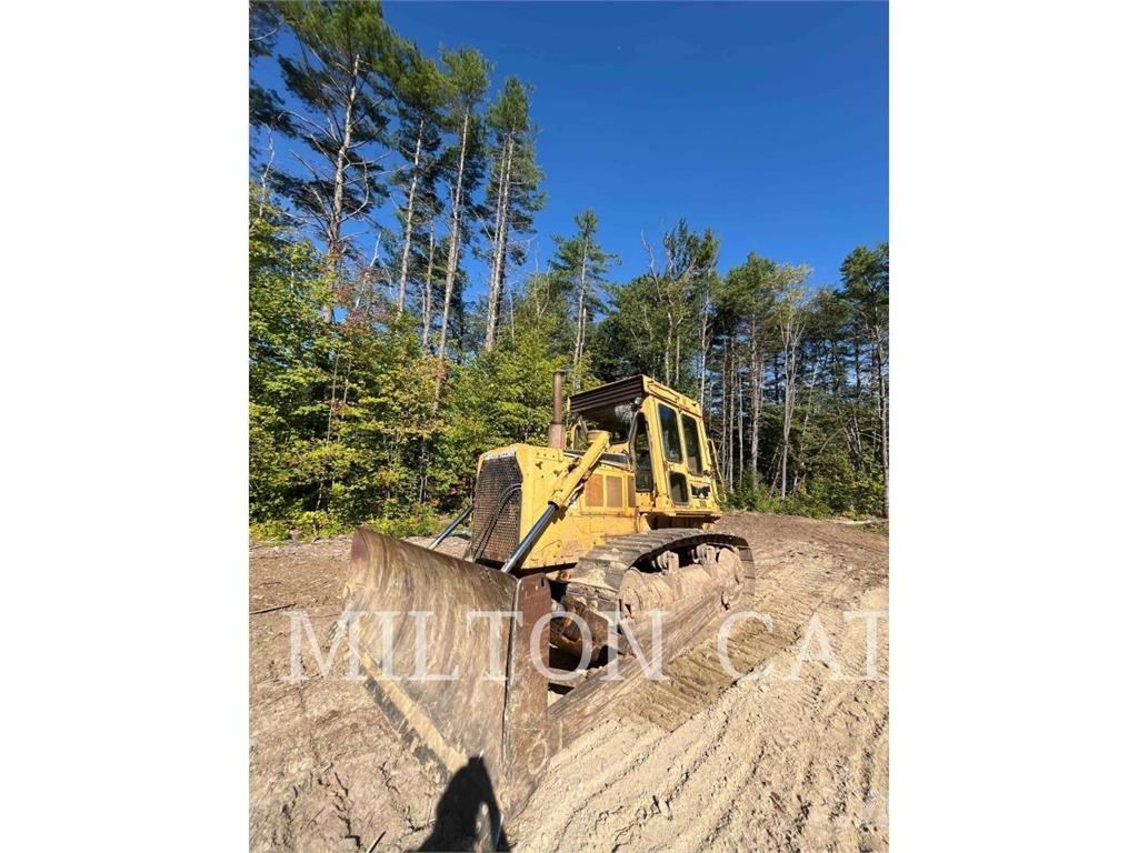 CAT D6D Kāpurķēžu buldozeri