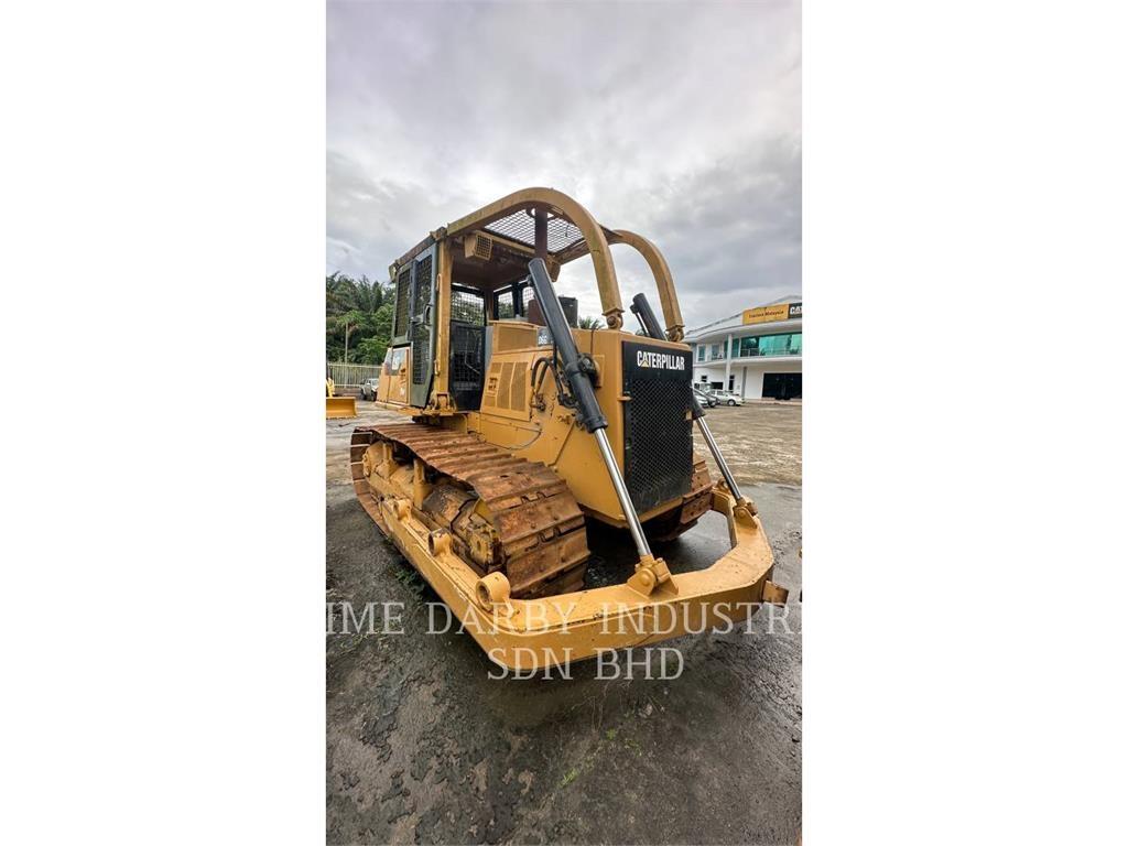 CAT D6G Kāpurķēžu buldozeri