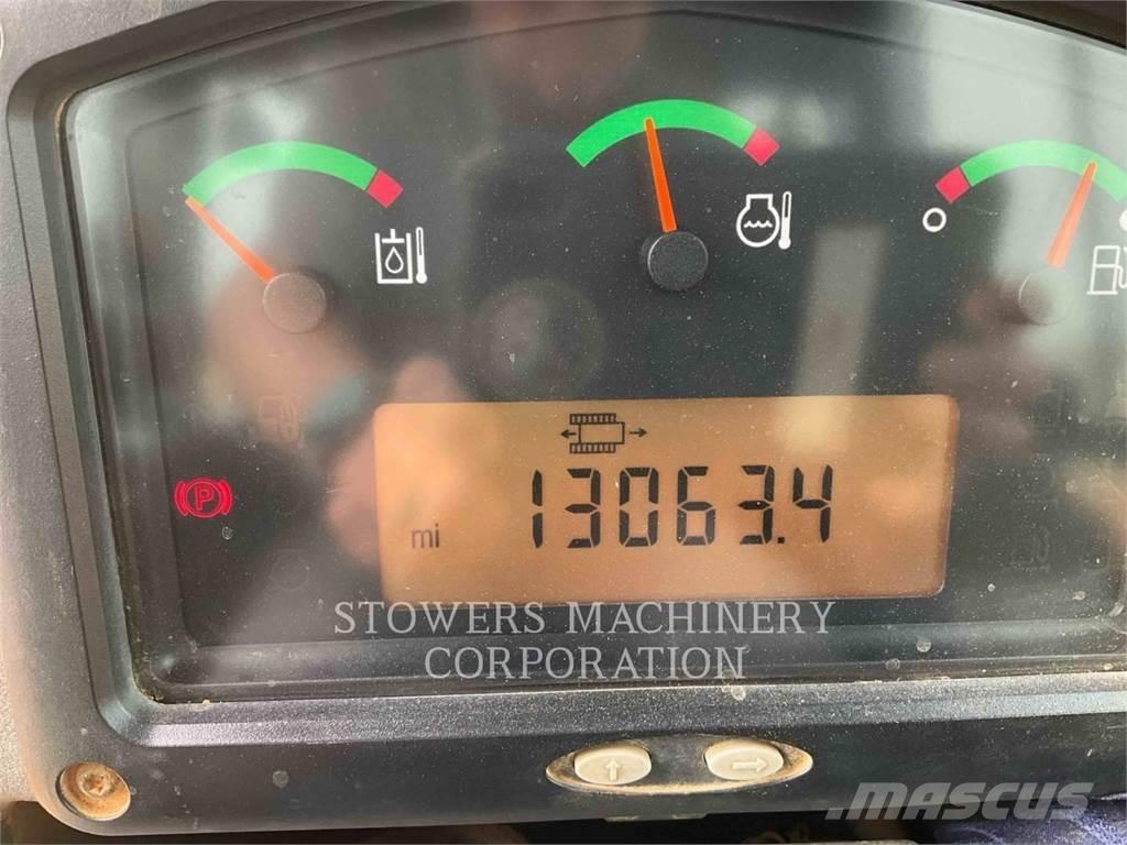 CAT D6K2LGP Kāpurķēžu iekrāvēji