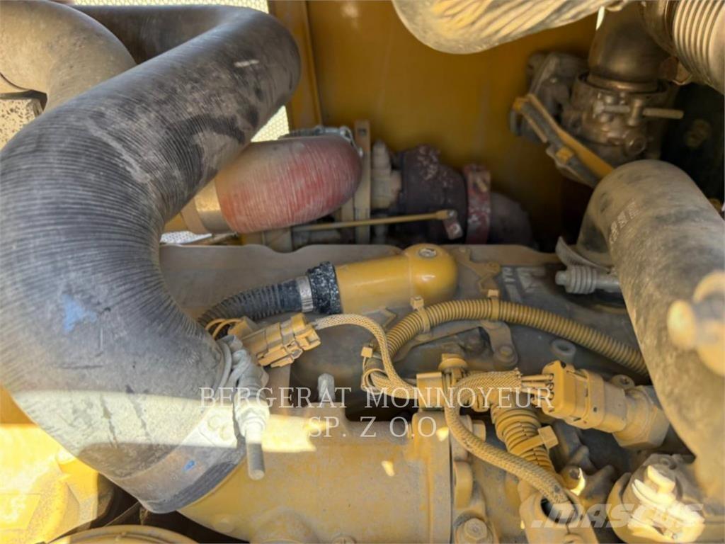 CAT D6K2LGP Kāpurķēžu buldozeri